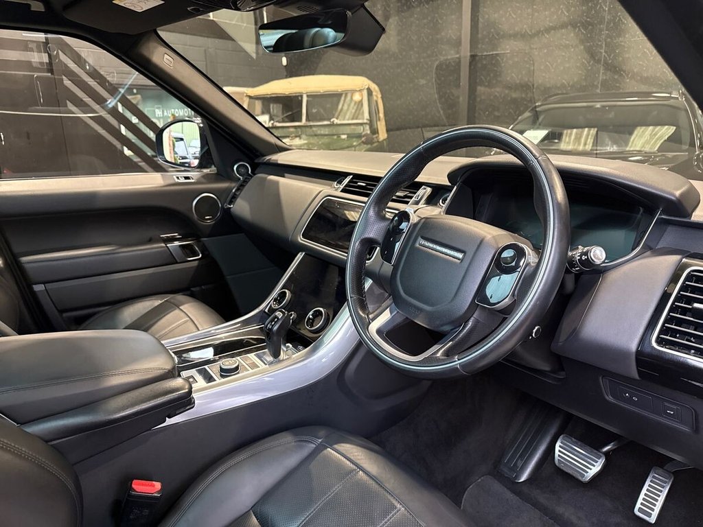 USED 2021 21 LAND ROVER RANGE ROVER SPORT 3.0 D300 MHEV HSE Dynamic Black SUV 5dr Diesel Auto 4WD Euro 6 (s/s) (300 ps) CENTRE FRIDGE|PAN ROOF|CARPLAY