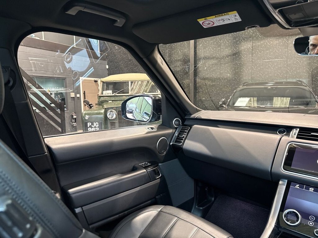 USED 2021 21 LAND ROVER RANGE ROVER SPORT 3.0 D300 MHEV HSE Dynamic Black SUV 5dr Diesel Auto 4WD Euro 6 (s/s) (300 ps) CENTRE FRIDGE|PAN ROOF|CARPLAY