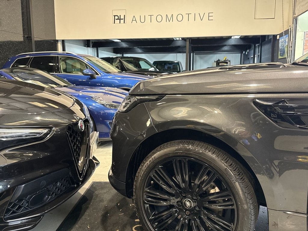 USED 2021 21 LAND ROVER RANGE ROVER SPORT 3.0 D300 MHEV HSE Dynamic Black SUV 5dr Diesel Auto 4WD Euro 6 (s/s) (300 ps) CENTRE FRIDGE|PAN ROOF|CARPLAY
