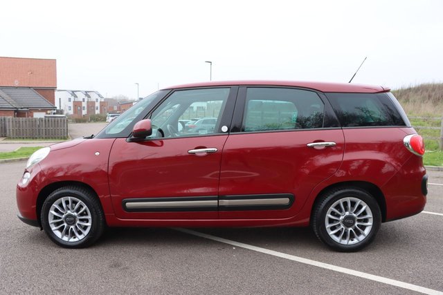 2014 FIAT 500L - Photo 7