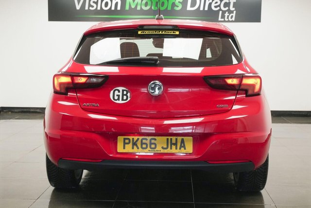 2016 VAUXHALL ASTRA 1.6 CDTi ecoTEC BlueInjection SRi Euro 6 5dr - Photo 3