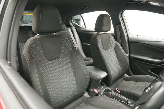 2016 VAUXHALL ASTRA 1.6 CDTi ecoTEC BlueInjection SRi Euro 6 5dr - Photo 12