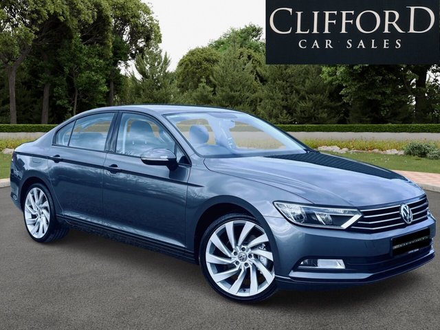 2015 Volkswagen Passat - Photo 2