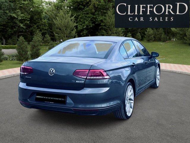 2015 Volkswagen Passat - Photo 9