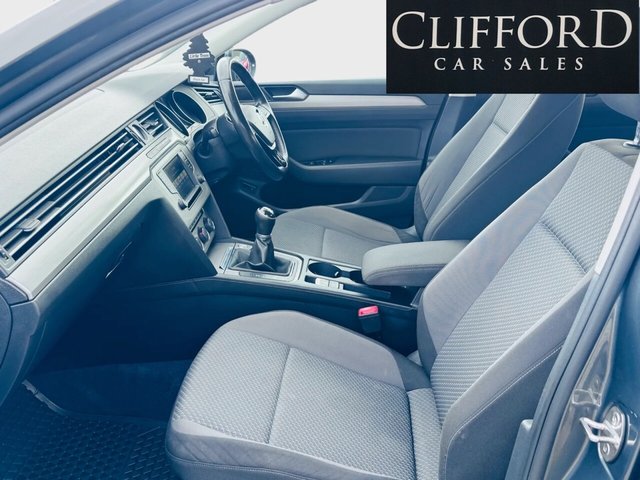 2015 Volkswagen Passat - Photo 11