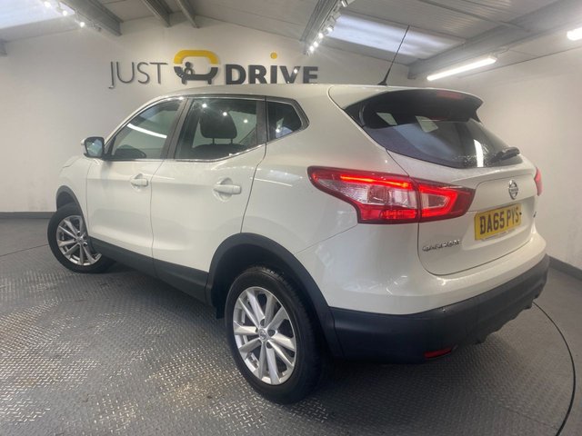 2015 Nissan Qashqai 1.5L Acenta 5dr - Photo 3