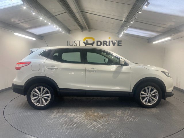 2015 Nissan Qashqai 1.5L Acenta 5dr - Photo 6