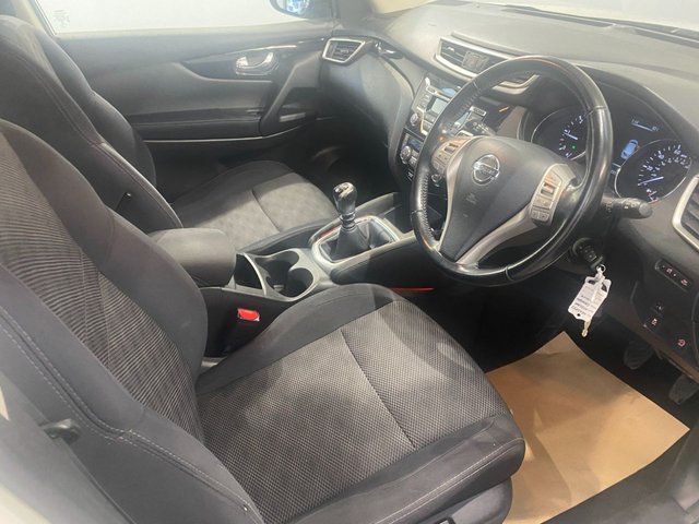2015 Nissan Qashqai 1.5L Acenta 5dr - Photo 11