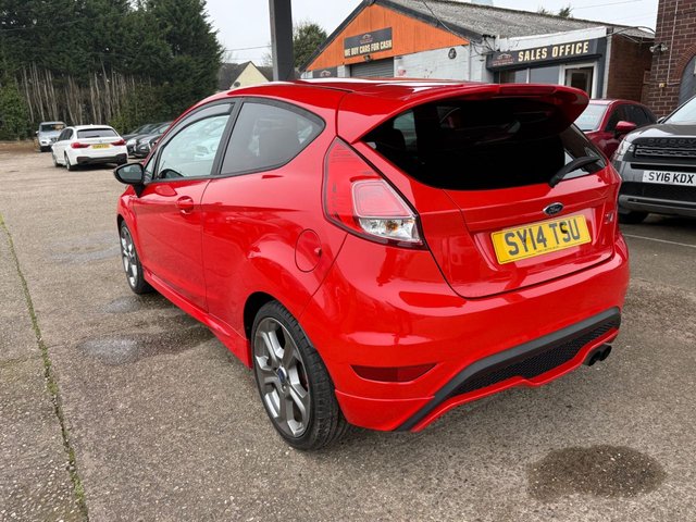 2014 Ford Fiesta 1.6L St-2 3dr - Photo 5