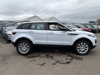 USED 2016 16 LAND ROVER RANGE ROVER EVOQUE 2.0 TD4 SE Tech SUV 5dr Diesel Auto 4WD Euro 6 (s/s) (180 ps) ANOTHER STUNNING ADDITION TO OUR HUGE SELECTION OF EVOQUES, FINISHED IN MASSIVELY POPULAR WHITE PAINT+DIESEL+AUTOMATIC+4 WHEEL DRIVE+JUST 1 FORMER KEEPER+SERVICE HISTORY+PRIVACY GLASS+FULL 2 TONE, BLACK AND CREAM LEATHER INTERIOR+SATELLITE NAVIGATION+CLIMATE CONTROL+18 INCH ALLOY WHEELS+1 FULL YEARS MOT PRIOR TO COLLECTION+FULL RANGE OF FINANCE OPTIONS AVAILABLE+CALL NOW TO SECURE A VIEWING!!!!!!!!!!!!!!!!!!!!!!!!!!!!!!!!!!!!