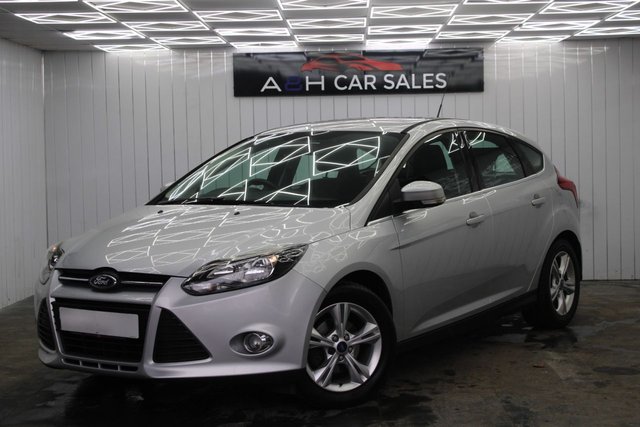 2013 FOCUS 2013 1.6 ZETEC HATCHBACK 5DR PETROL POWERSHIFT EURO 5 125 PS 2013... photo