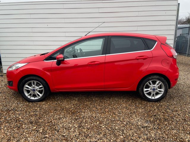 2015 FORD FIESTA 1.0T EcoBoost Zetec Hatchback 5dr Petrol Manual Euro 5 (s/s) (100 ps) - Photo 7