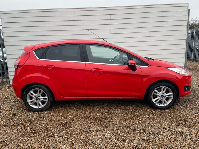 2015 FORD FIESTA 1.0T EcoBoost Zetec Hatchback 5dr Petrol Manual Euro 5 (s/s) (100 ps) - Photo 8
