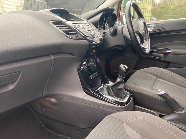 2015 FORD FIESTA 1.0T EcoBoost Zetec Hatchback 5dr Petrol Manual Euro 5 (s/s) (100 ps) - Photo 12