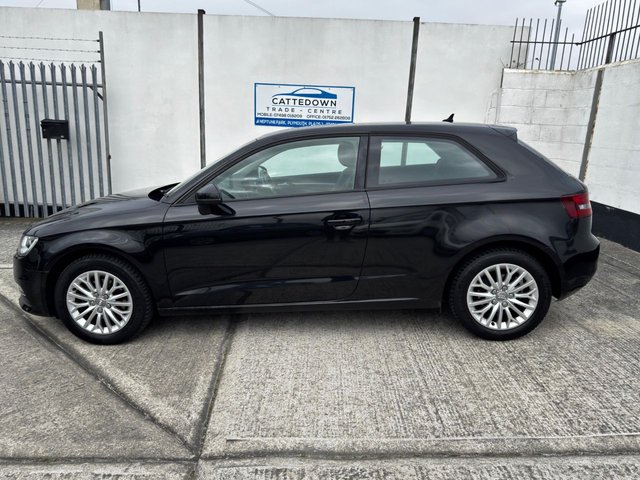 2015 Audi A3 1.6L SE Technik 3dr - Photo 2