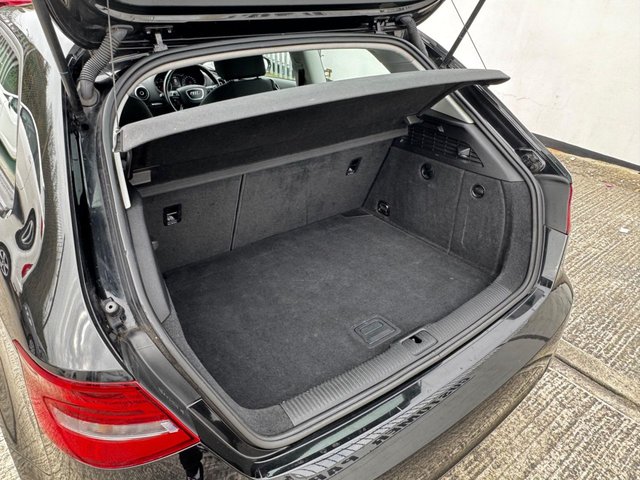 2015 Audi A3 1.6L SE Technik 3dr - Photo 7