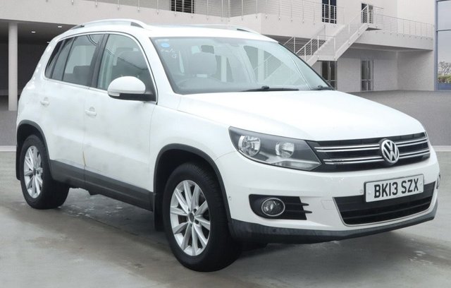 2013 TIGUAN 2.0 TDI BLUEMOTION TECH SE SUV 5DR DIESEL DSG 4WD EURO 5... photo