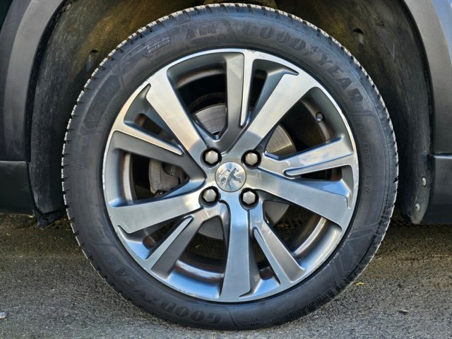 2018 PEUGEOT 2008 - Photo 10