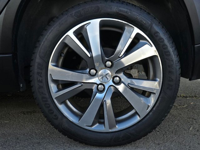 2018 PEUGEOT 2008 - Photo 11