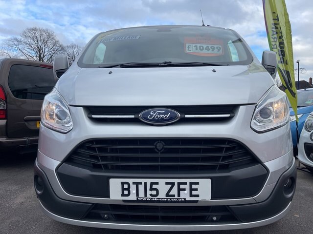 2015 Ford Transit Custom 2.2L Limited 5dr - Photo 4