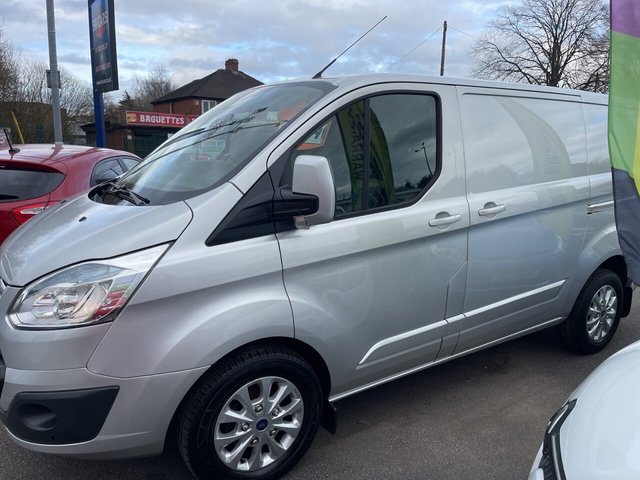 2015 Ford Transit Custom 2.2L Limited 5dr - Photo 9