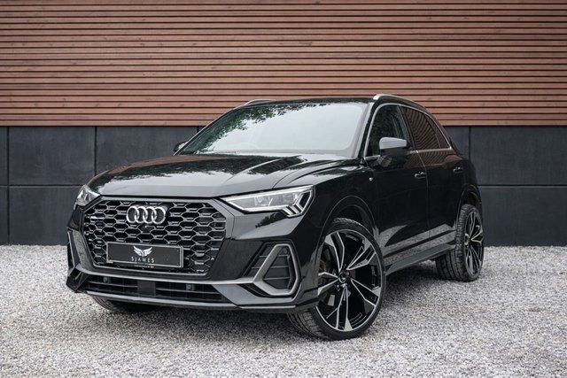 View our AUDI Q3