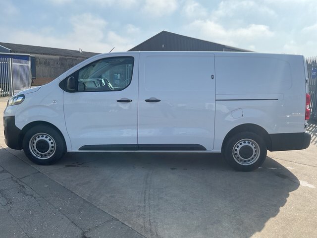 2023 VAUXHALL VIVARO - Photo 8