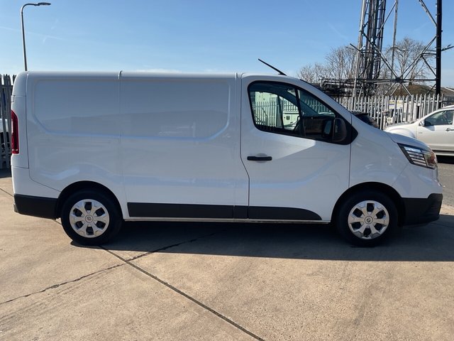 2023 RENAULT TRAFIC - Photo 3