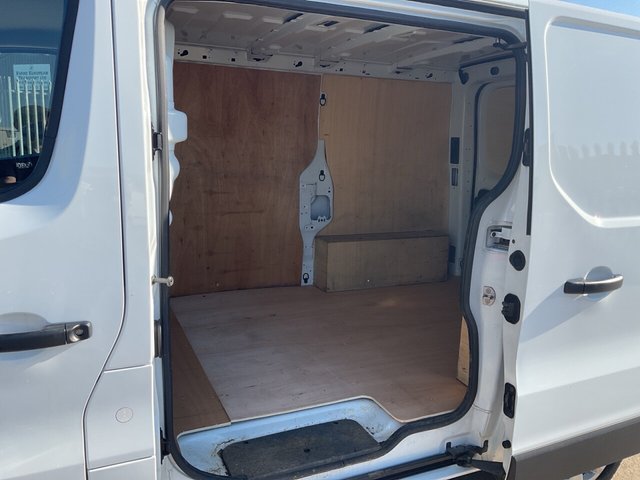 2023 RENAULT TRAFIC - Photo 9