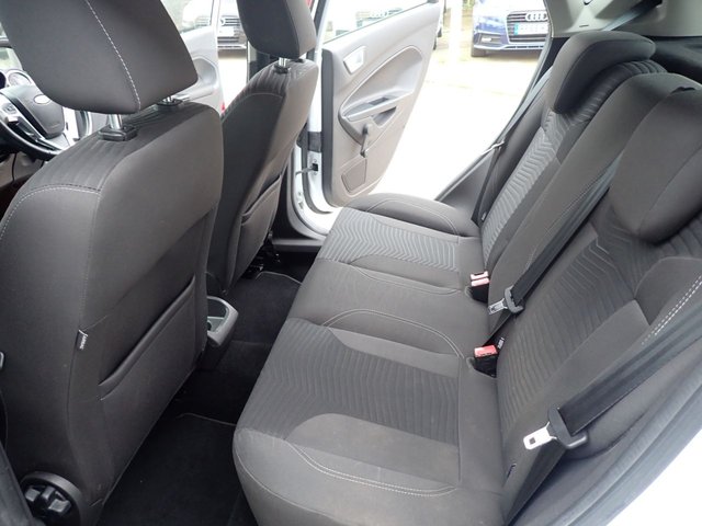 2016 FORD FIESTA - Photo 12