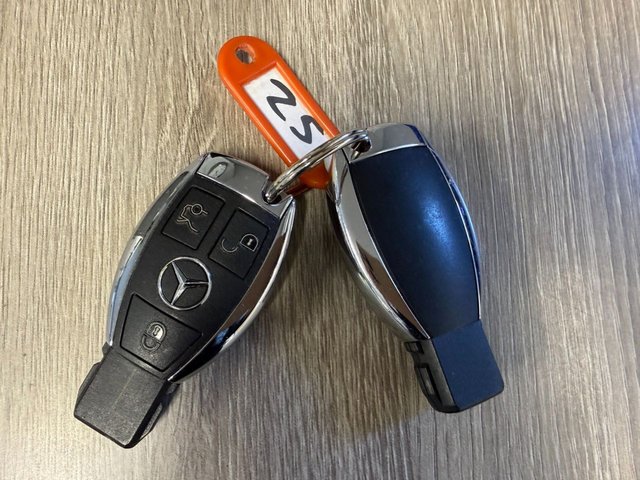 2015 Mercedes-Benz SLK - Photo 10