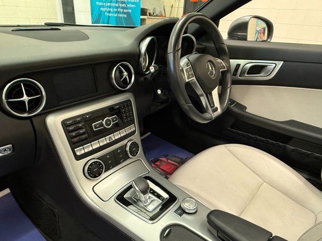 2015 Mercedes-Benz SLK - Photo 9