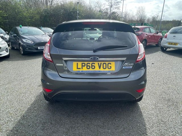 2016 Ford Fiesta 1L Titanium 5dr - Photo 4