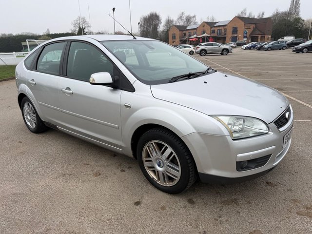 2007 Ford Focus 1.6L Ghia 5dr - Photo 5