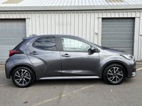USED 2022 72 TOYOTA YARIS 1.5 VVT-h Design Hatchback 5dr Petrol Hybrid E-CVT Euro 6 (s/s) (116 ps) Parking camera Keyless entry,