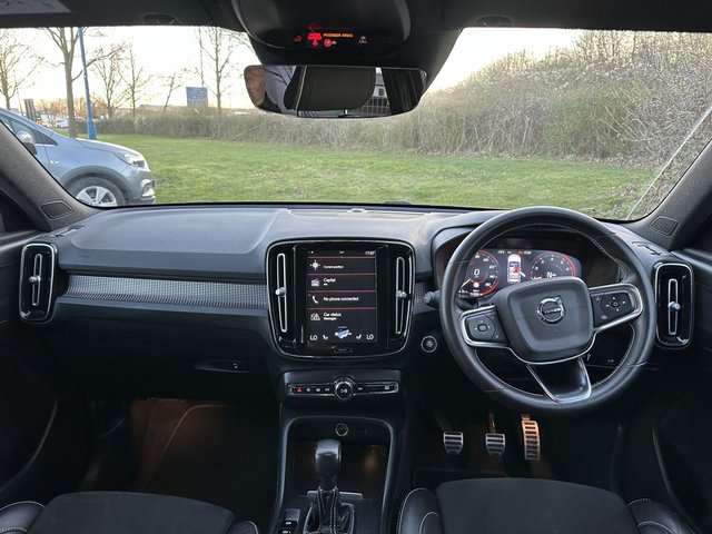 2020 VOLVO XC40 - Photo 9