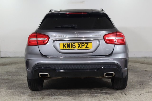 2016 MERCEDES-BENZ GLA 2.1 GLA220d AMG Line (Premium) SUV 5dr Diesel 7G-DCT 4MATIC Euro 6 (s/s) (177 ps) - Photo 5
