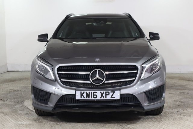 2016 MERCEDES-BENZ GLA 2.1 GLA220d AMG Line (Premium) SUV 5dr Diesel 7G-DCT 4MATIC Euro 6 (s/s) (177 ps) - Photo 2