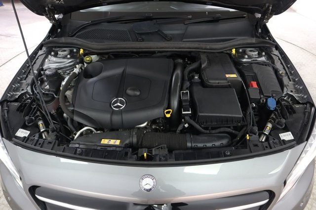 2016 MERCEDES-BENZ GLA 2.1 GLA220d AMG Line (Premium) SUV 5dr Diesel 7G-DCT 4MATIC Euro 6 (s/s) (177 ps) - Photo 10