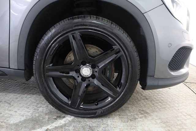 2016 MERCEDES-BENZ GLA 2.1 GLA220d AMG Line (Premium) SUV 5dr Diesel 7G-DCT 4MATIC Euro 6 (s/s) (177 ps) - Photo 12