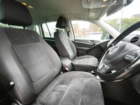 USED 2015 15 VOLKSWAGEN TIGUAN 2.0 TDI BlueMotion Tech Match SUV 5dr Diesel DSG 4WD Euro 5 (s/s) (140 ps) Auto_2.0_Suv_ParkingSensor_Sat Nav