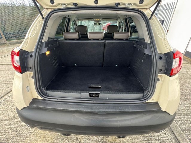 2016 Renault Captur 1.5L Iconic Nav 5dr - Photo 6