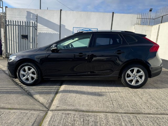 2013 Volvo V40 Cross Country 1.6L SE Nav 5dr - Photo 2