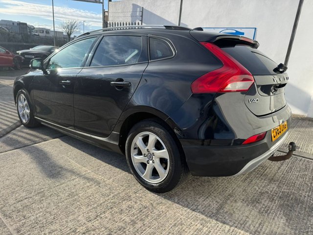2013 Volvo V40 Cross Country 1.6L SE Nav 5dr - Photo 3