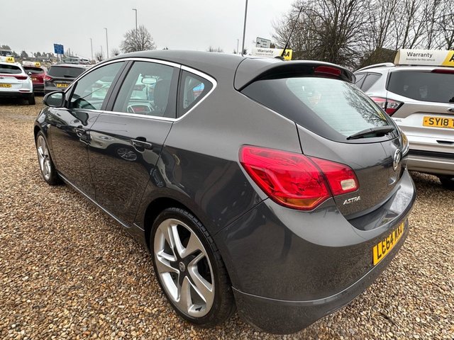 2014 Vauxhall Astra 1.6L Limited Edition 5dr - Photo 8