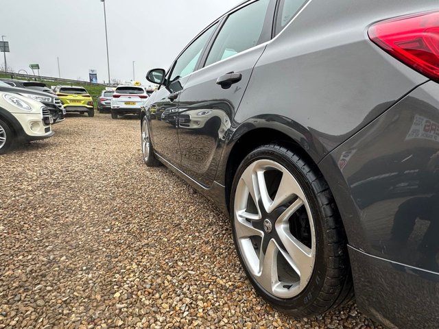 2014 Vauxhall Astra 1.6L Limited Edition 5dr - Photo 10