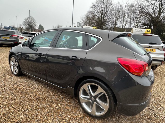 2014 Vauxhall Astra 1.6L Limited Edition 5dr - Photo 11