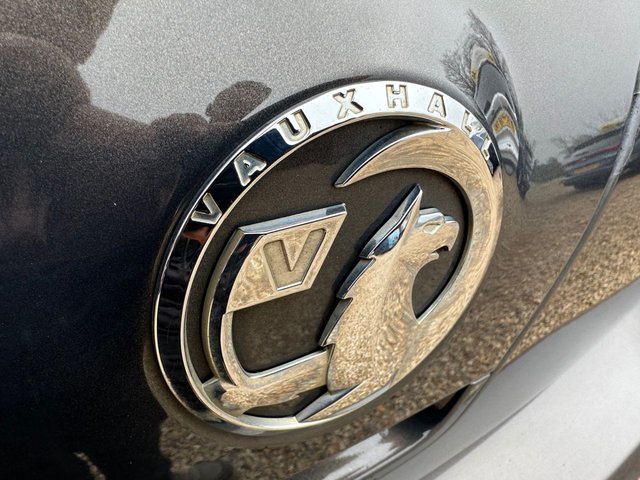 2014 Vauxhall Astra 1.6L Limited Edition 5dr - Photo 12