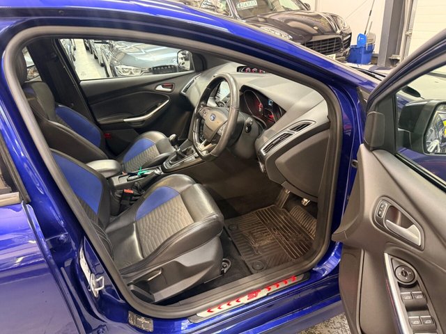 2015 FORD FOCUS 2.0 TDCi ST-2 Euro 6 (s/s) 5dr - Photo 10