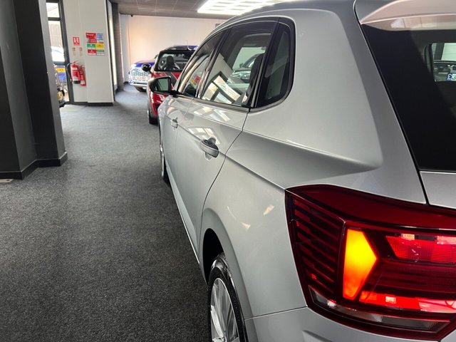 2019 VOLKSWAGEN POLO - Photo 6